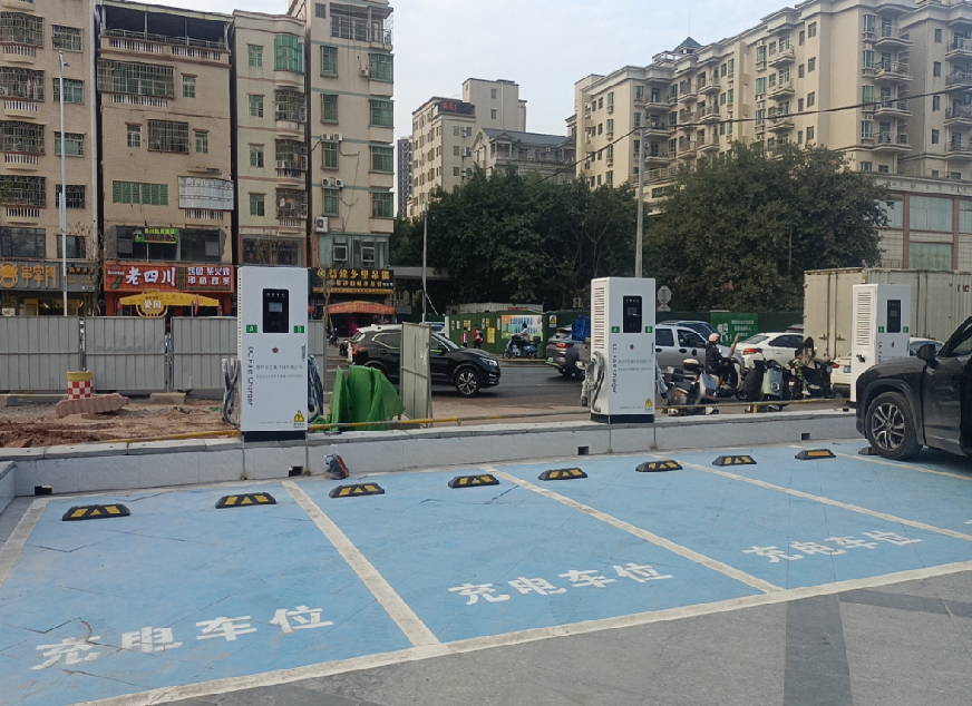 Electric vehicle charging station case